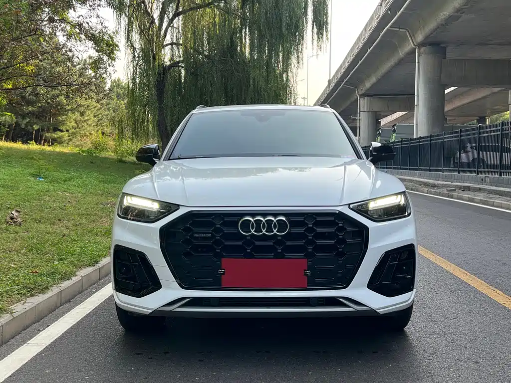 Audi Q5L — миниатюра 2