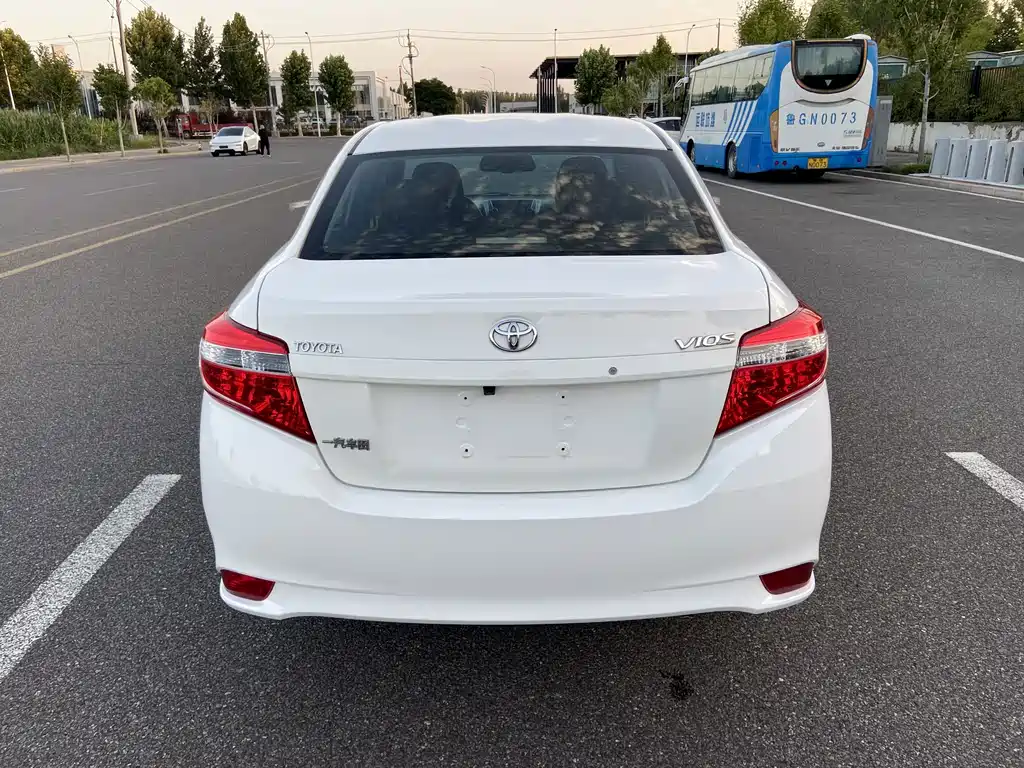 Toyota Vios — миниатюра 5