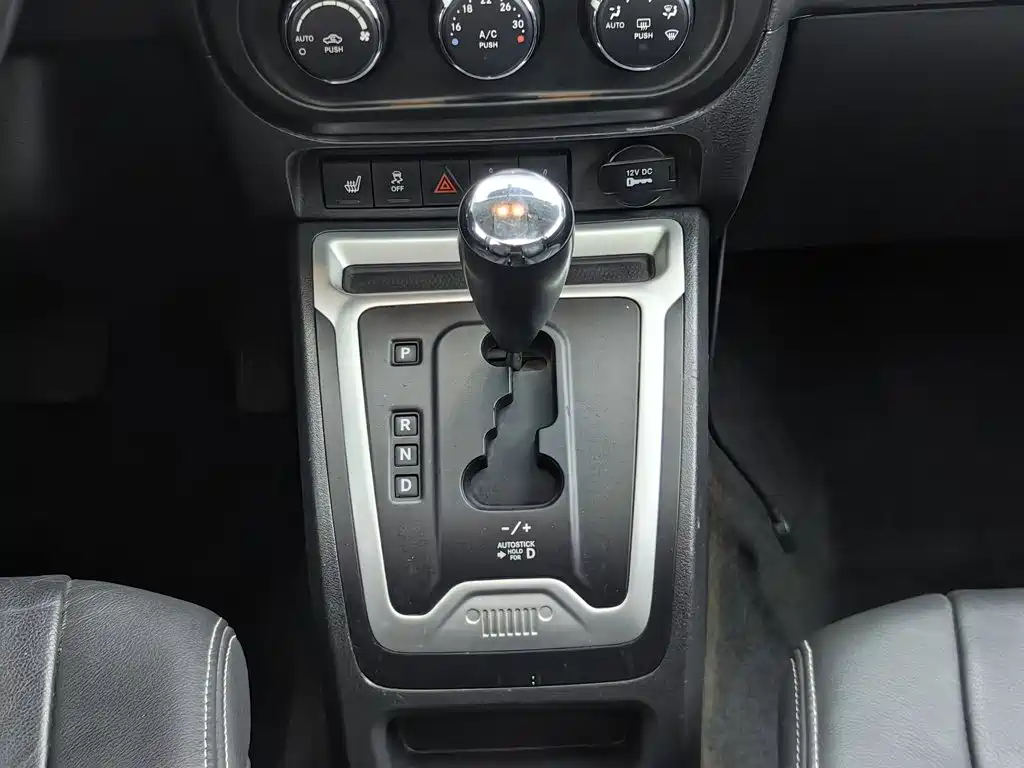 Jeep Compass (Import) — миниатюра 13
