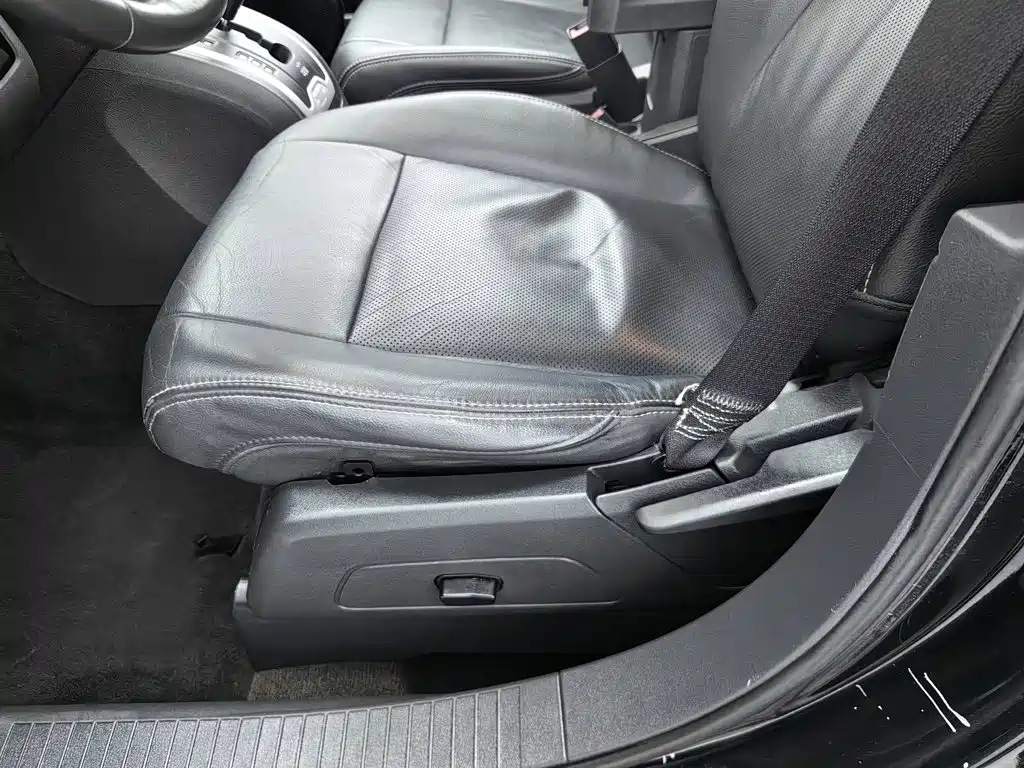Jeep Compass (Import) — миниатюра 20
