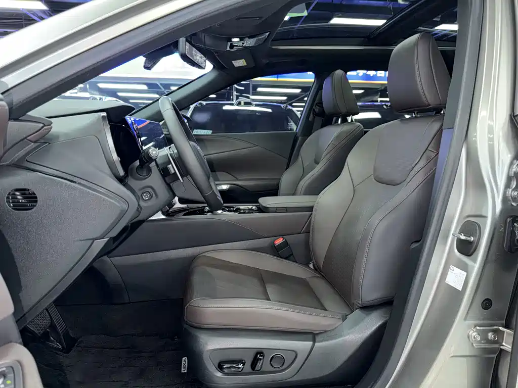 Lexus RX New Energy — миниатюра 8