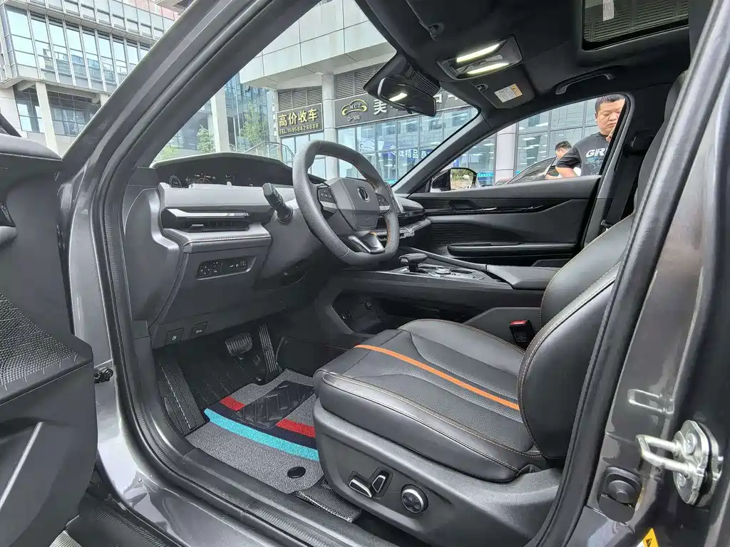 Changan UNI-V — миниатюра 4