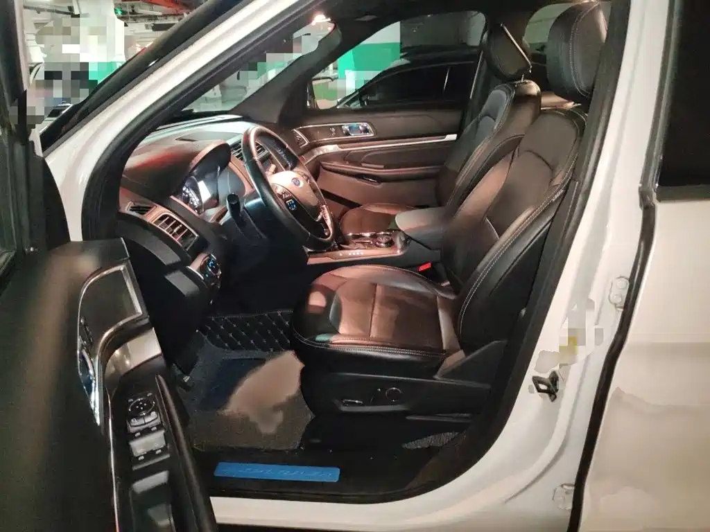 Ford Explorer (Import) — миниатюра 8