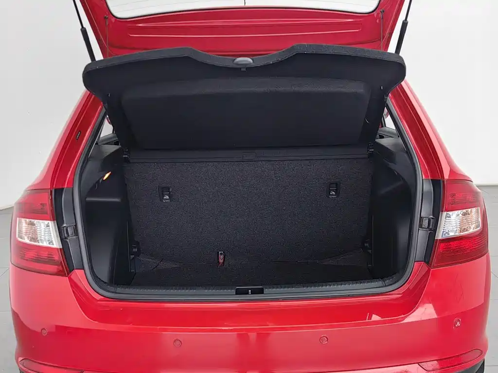 Skoda Rapid Spaceback — миниатюра 16