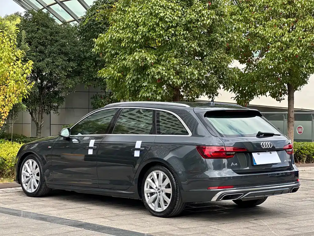 Audi A4 (Import) — миниатюра 21
