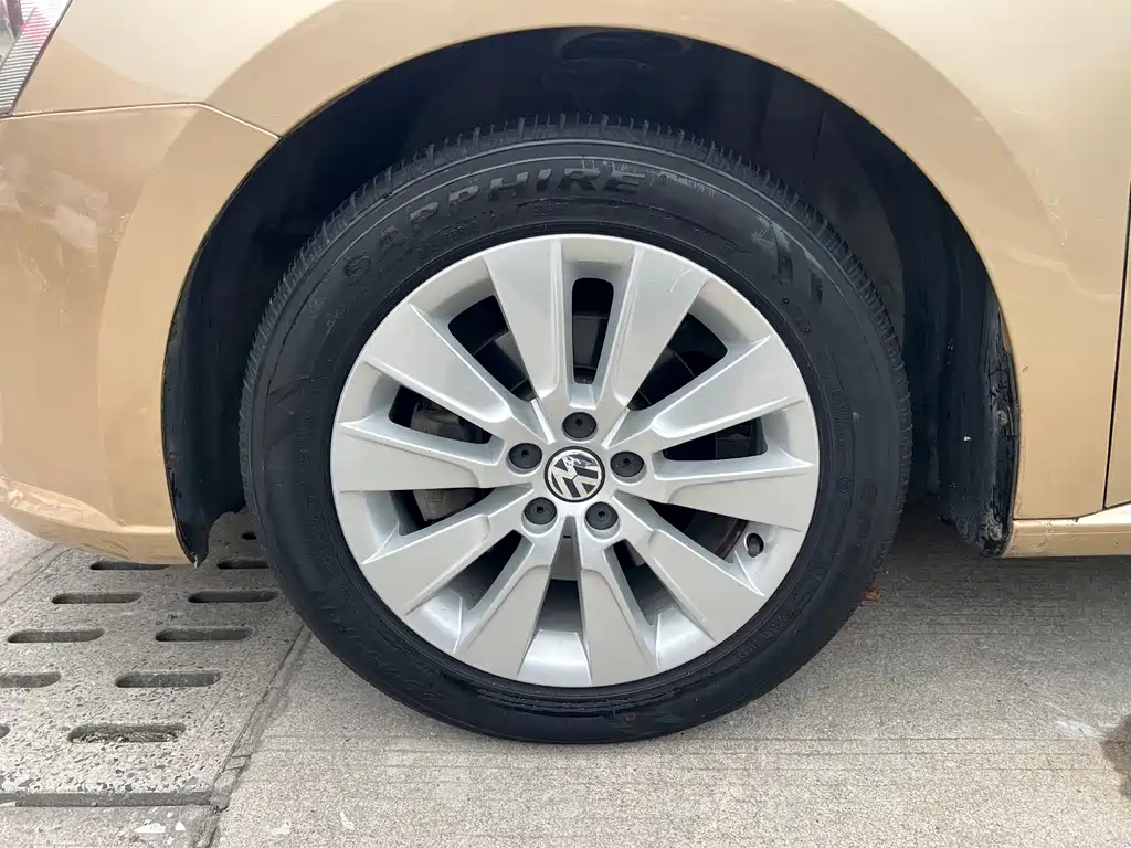 Volkswagen Lavida — миниатюра 4