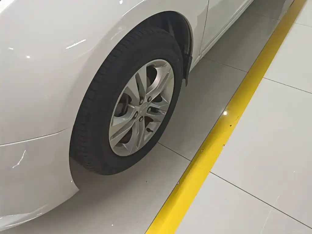 Chevrolet Cruze — миниатюра 23