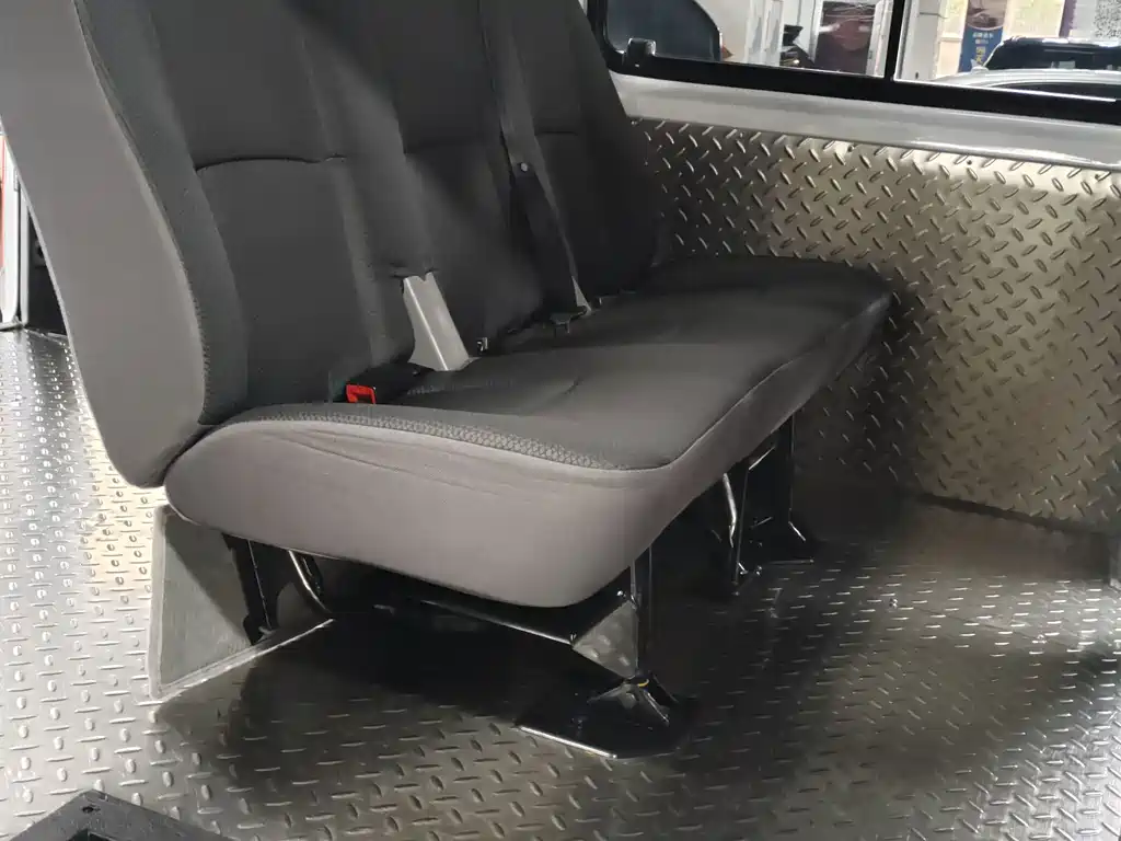 JMC Tesla — миниатюра 7