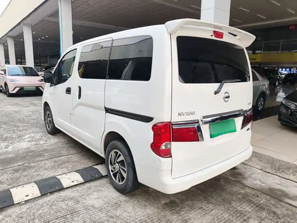 Nissan NV200 — миниатюра 5