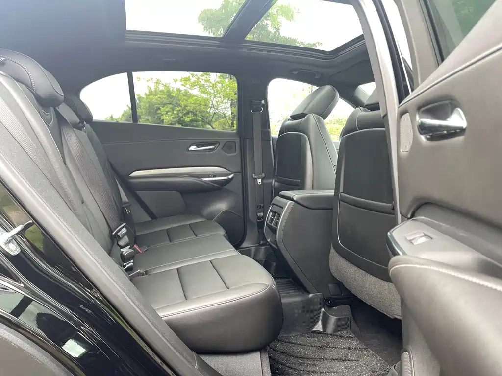 Cadillac XT4 — миниатюра 14