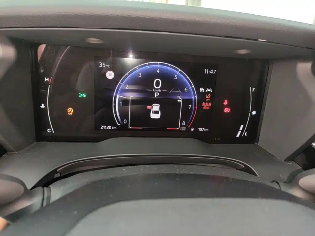 Toyota Camry — миниатюра 12