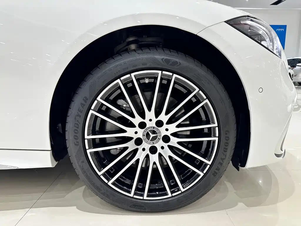 Mercedes-Benz C-Class — миниатюра 22