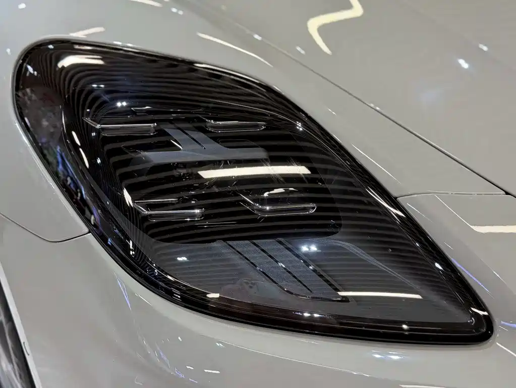 Porsche Panamera — миниатюра 24