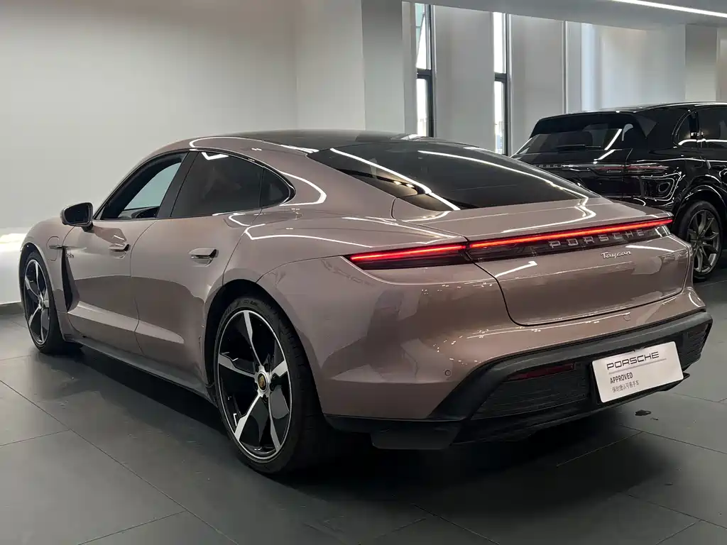 Porsche Taycan — миниатюра 8