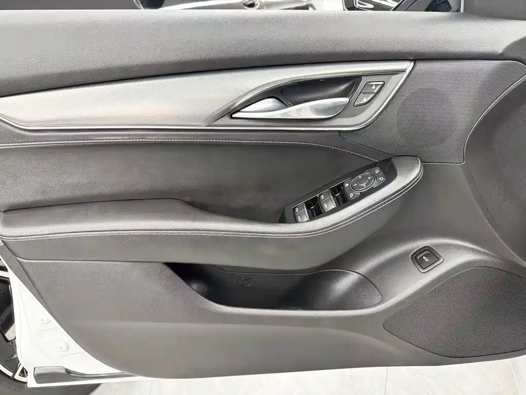 Cadillac CT5 — миниатюра 15