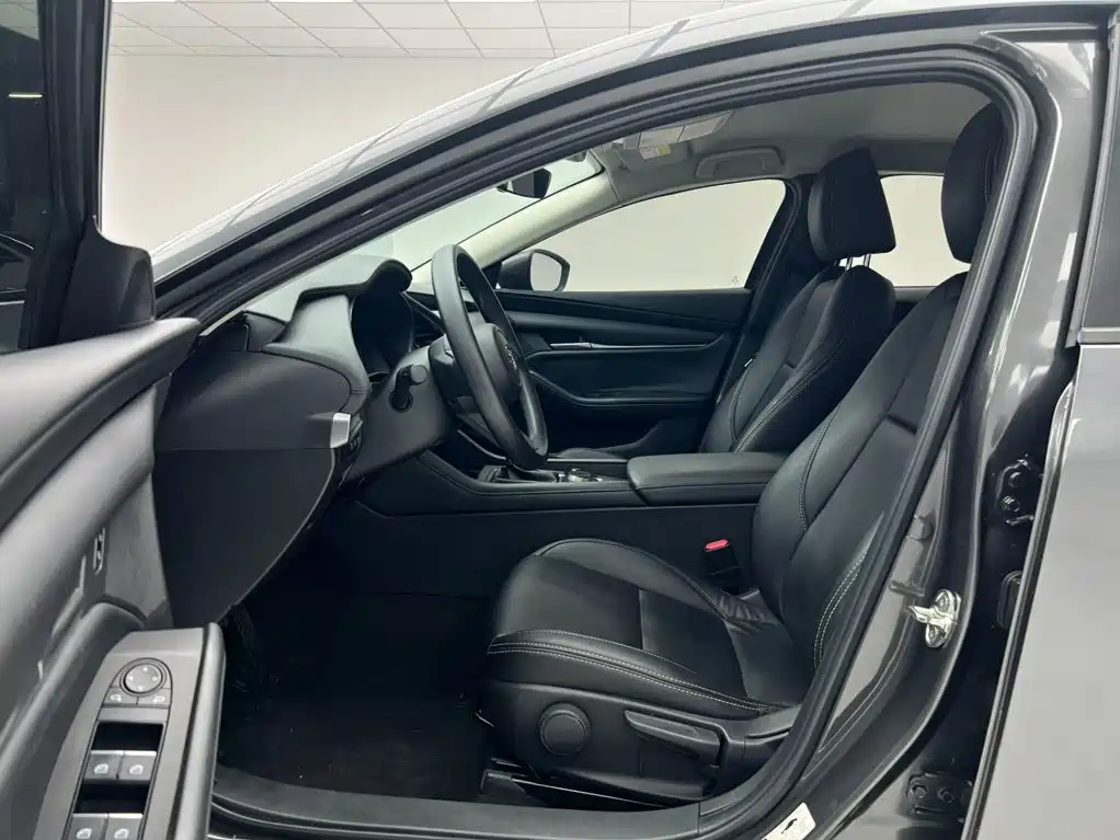 Mazda 3 Axela — миниатюра 13