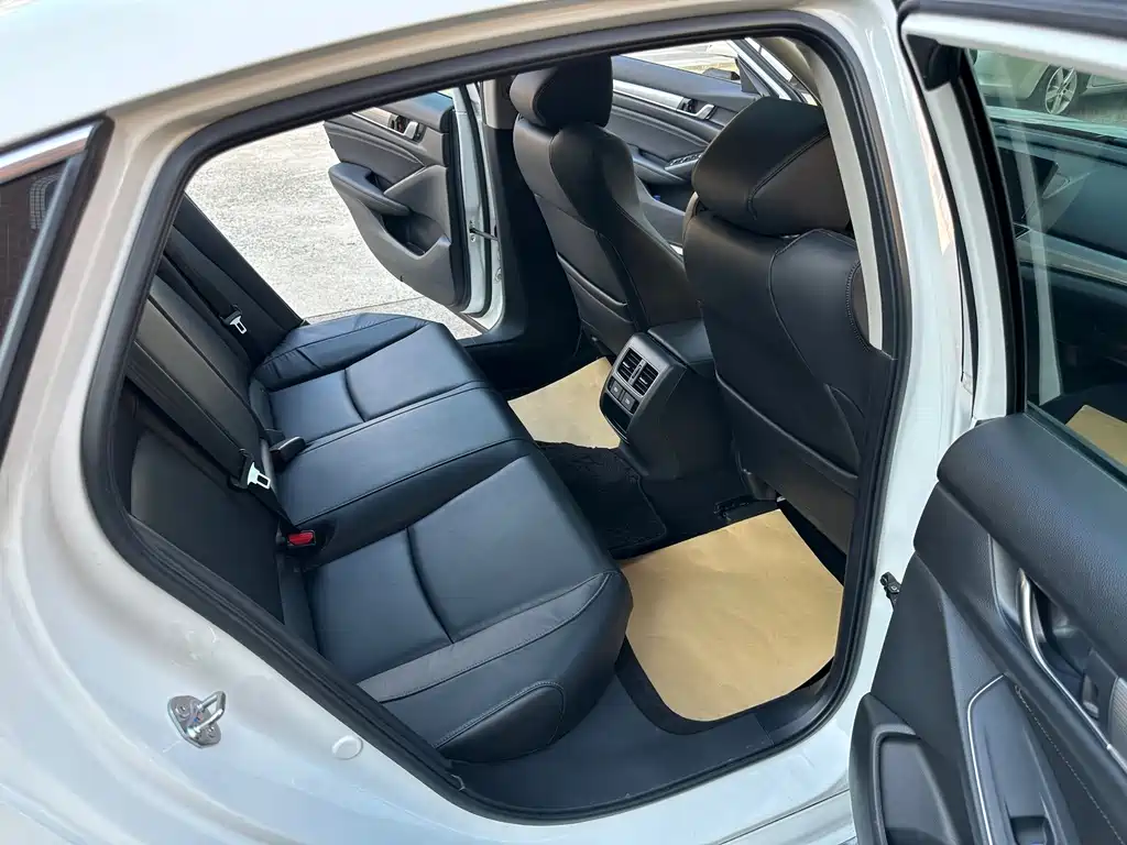 Honda Accord — миниатюра 7