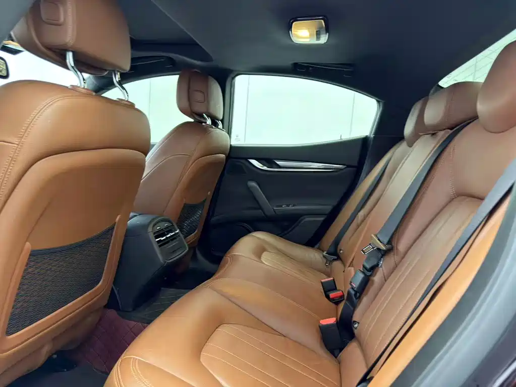 Maserati Ghibli — миниатюра 6