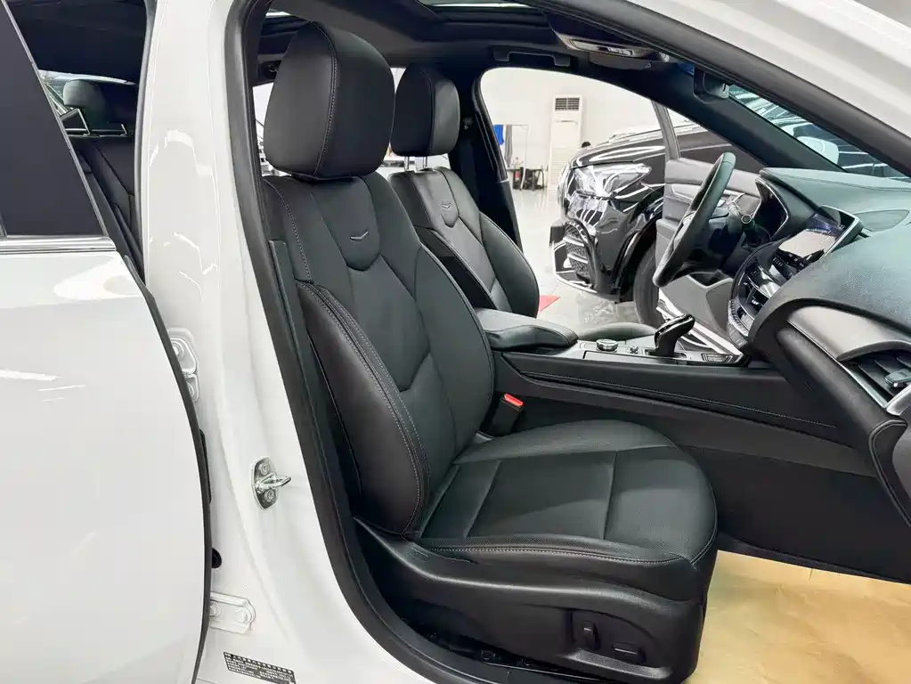 Cadillac CT5 — миниатюра 17