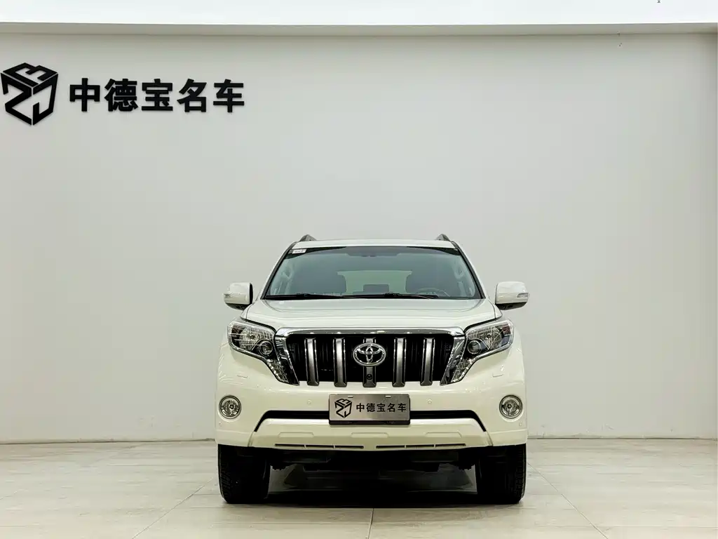 TOYOTA PRADO