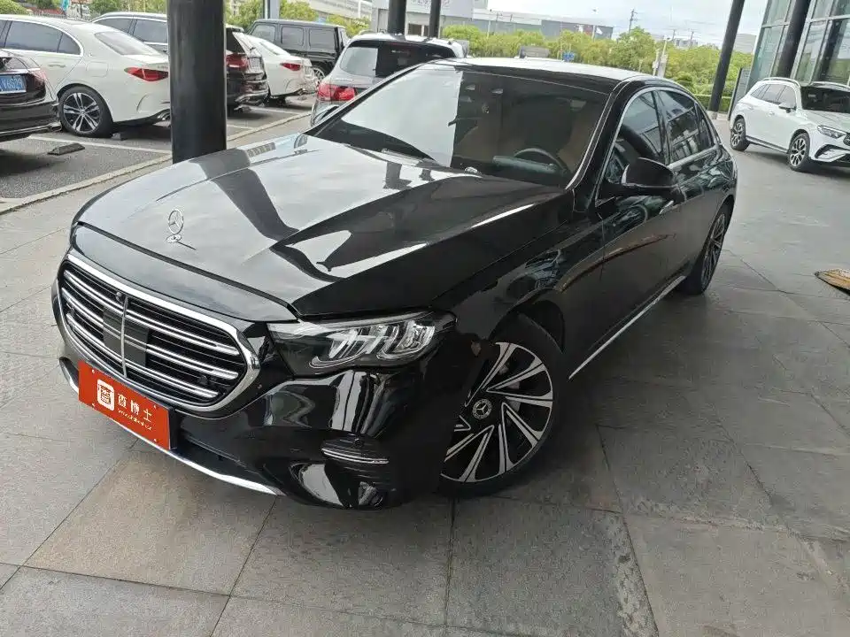 Mercedes-Benz E-Class 2024
