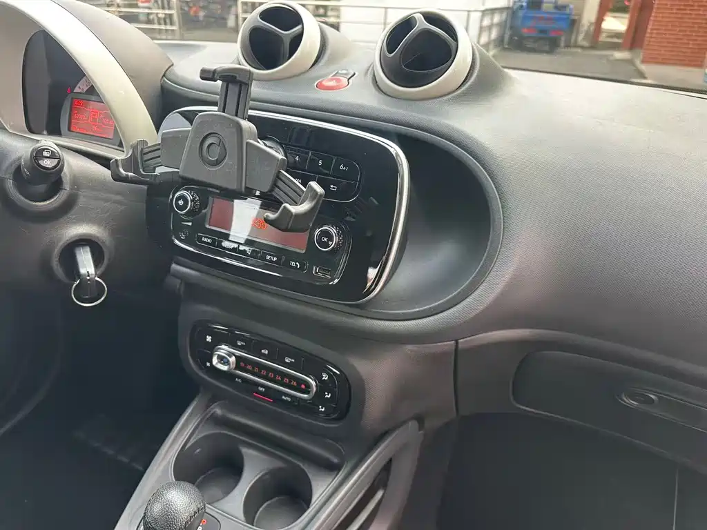 smart Smart Fortwo — миниатюра 21