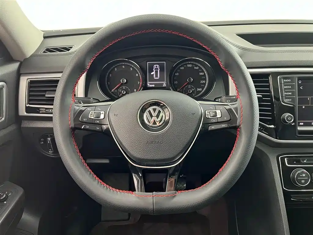 VOLKSWAGEN TOURANG