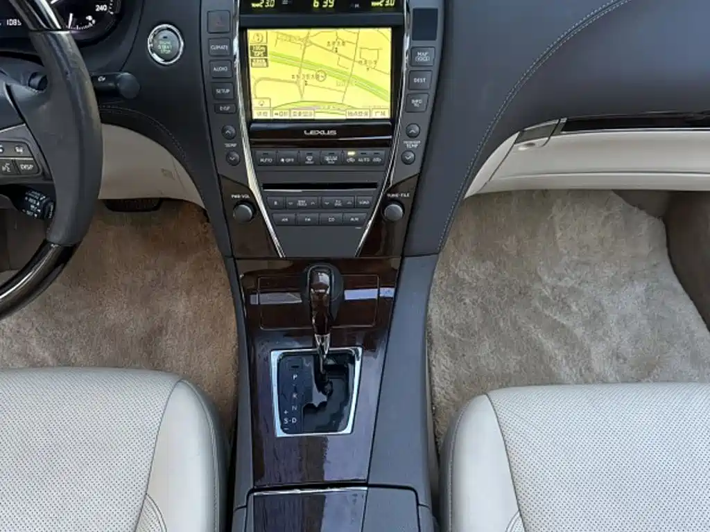 Lexus ES — миниатюра 18