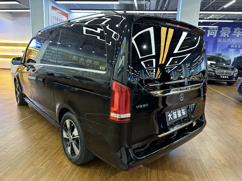 Mercedes-Benz V-Class — миниатюра 8