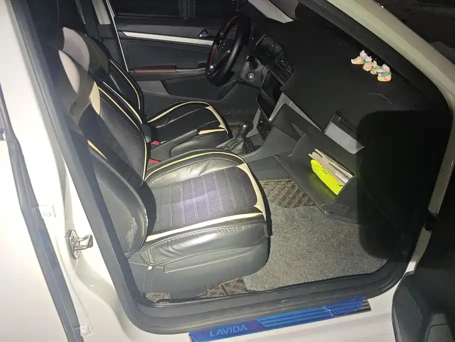 Volkswagen Lavida — миниатюра 8