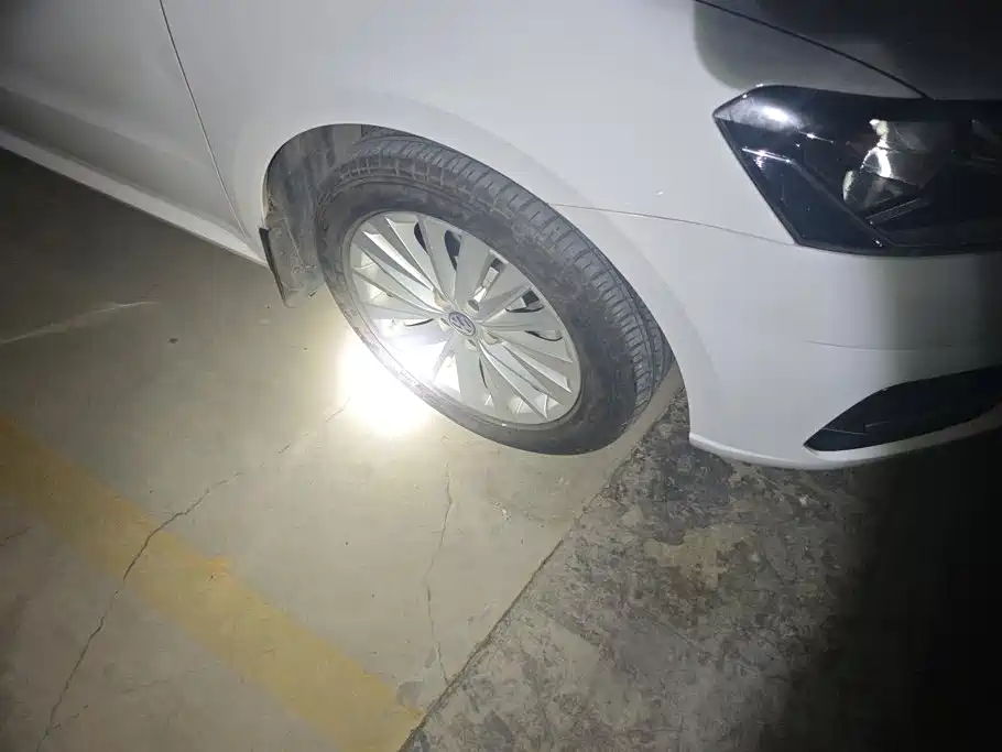 Volkswagen Lavida — миниатюра 6