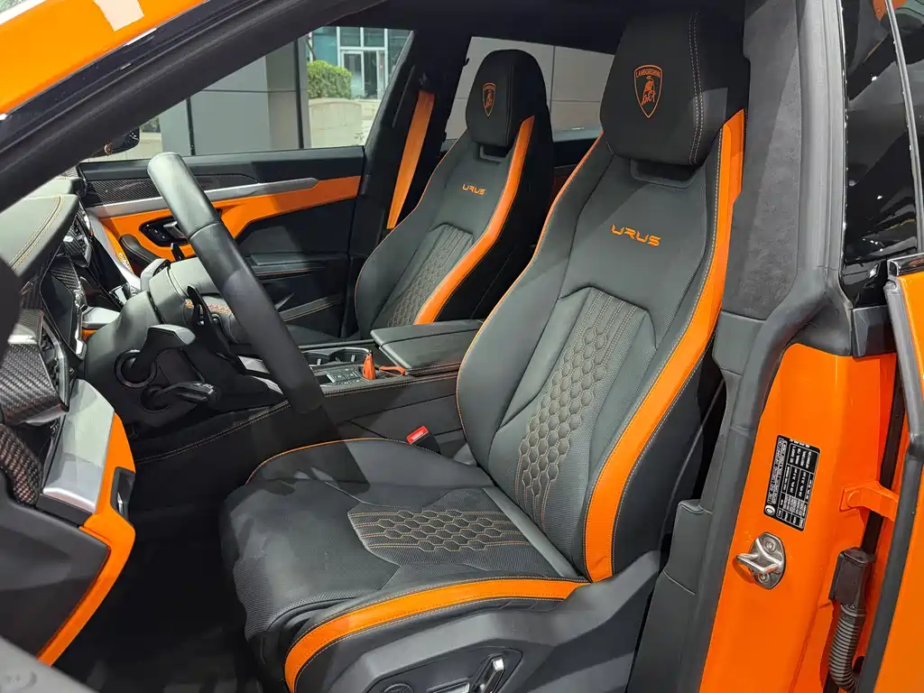 Lamborghini Urus — миниатюра 8