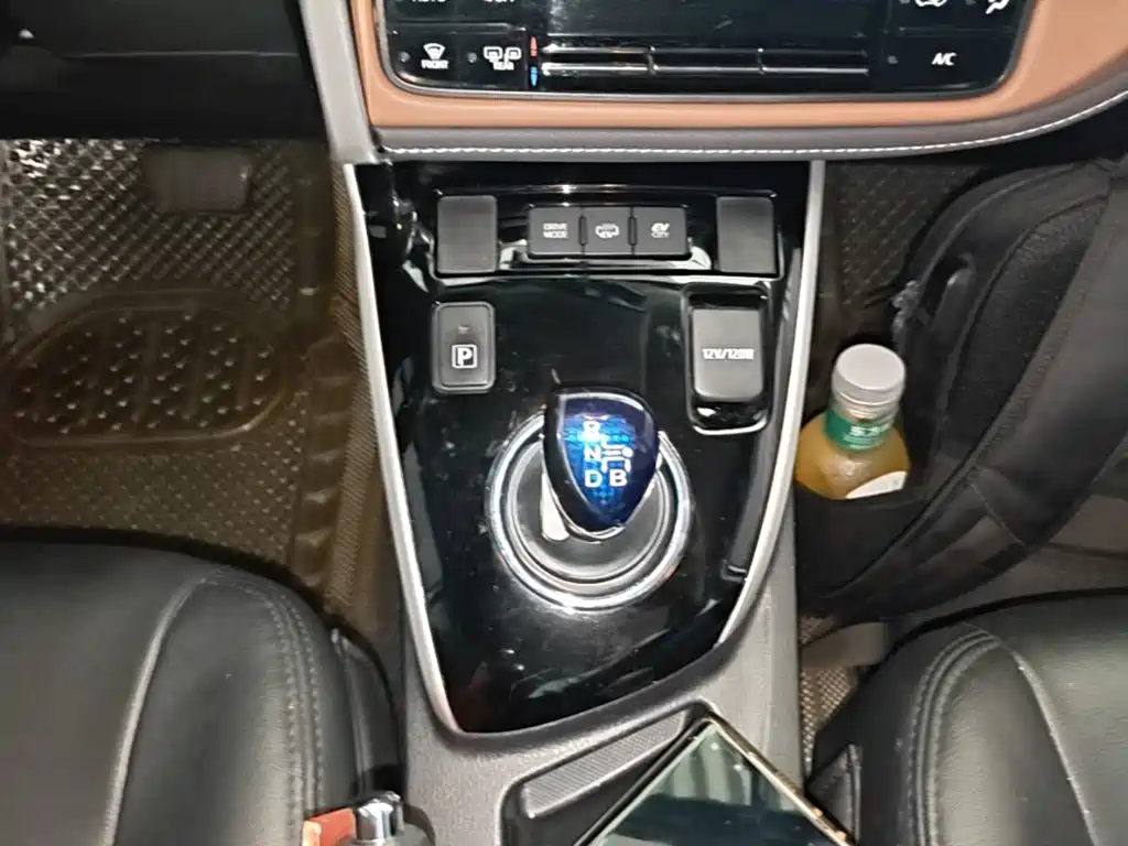 Toyota Corolla Hybrid — миниатюра 14