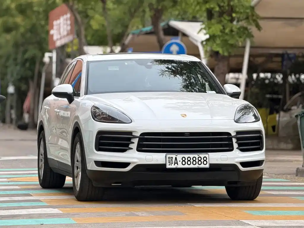 Porsche Cayenne — миниатюра 3