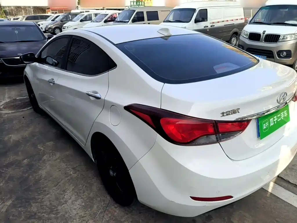 Hyundai Elantra Langdong — миниатюра 5