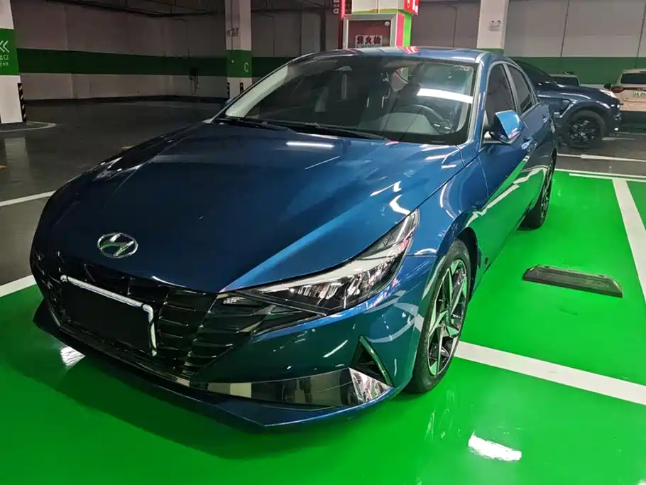 Hyundai Elantra