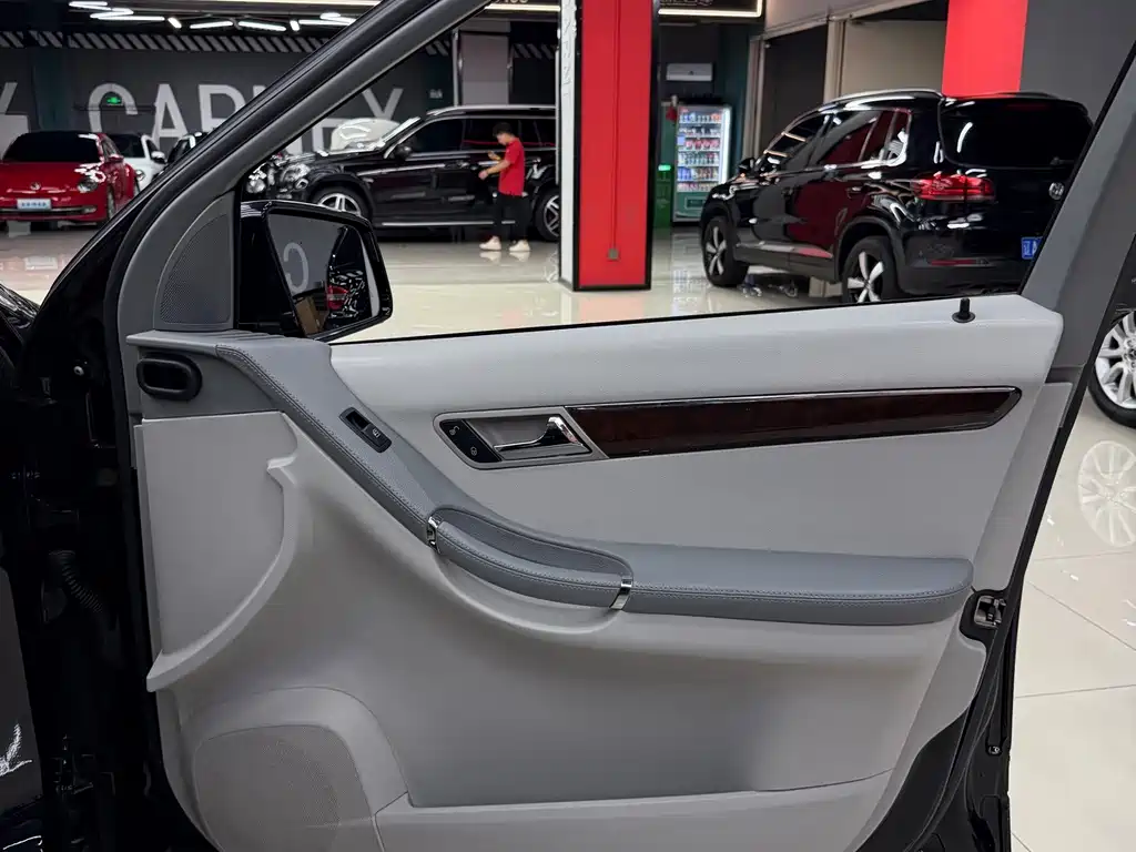 Mercedes-Benz R-Class — миниатюра 23