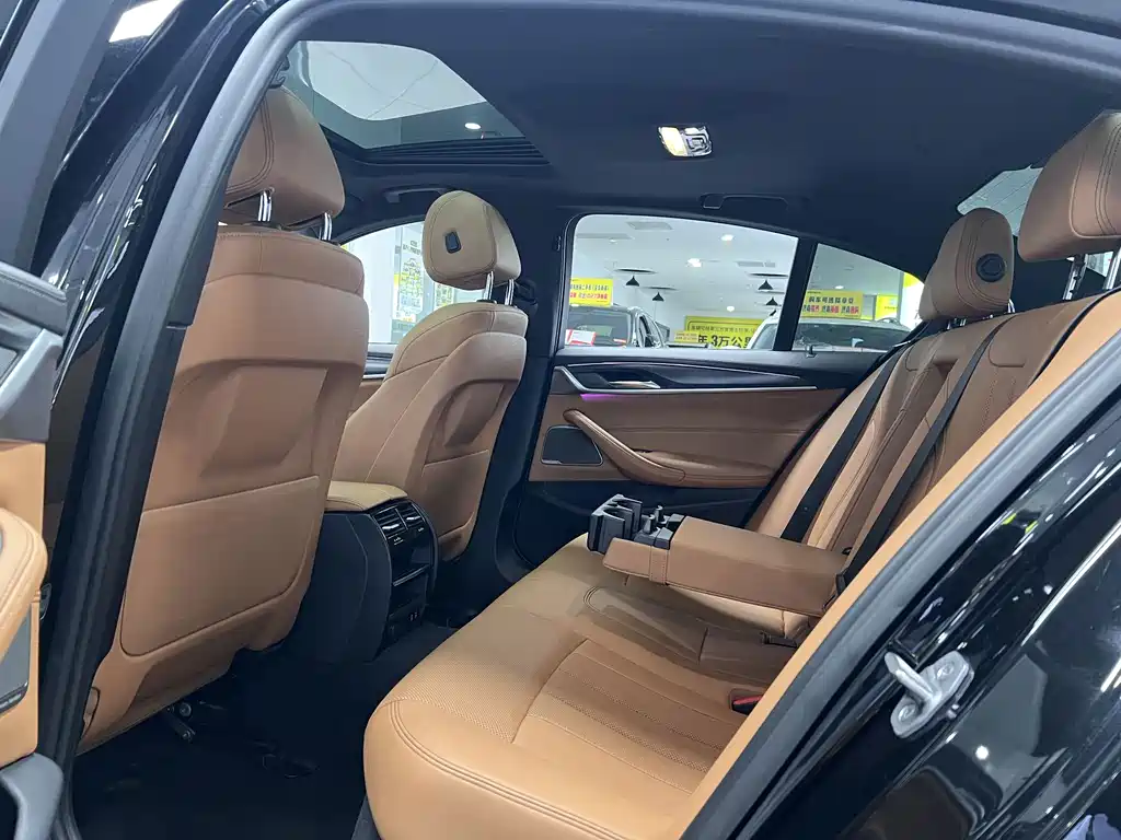 BMW 5 Series (Import) — миниатюра 16