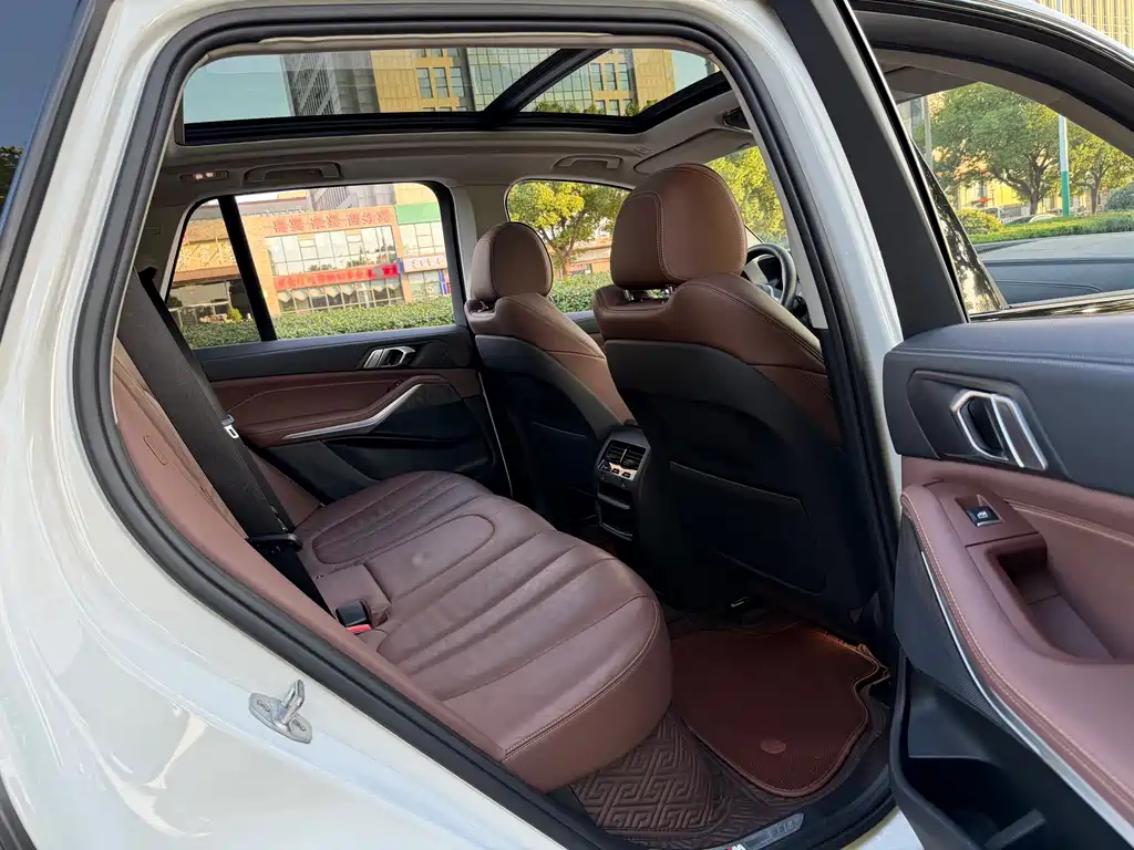 BMW X5 (Import) — миниатюра 11