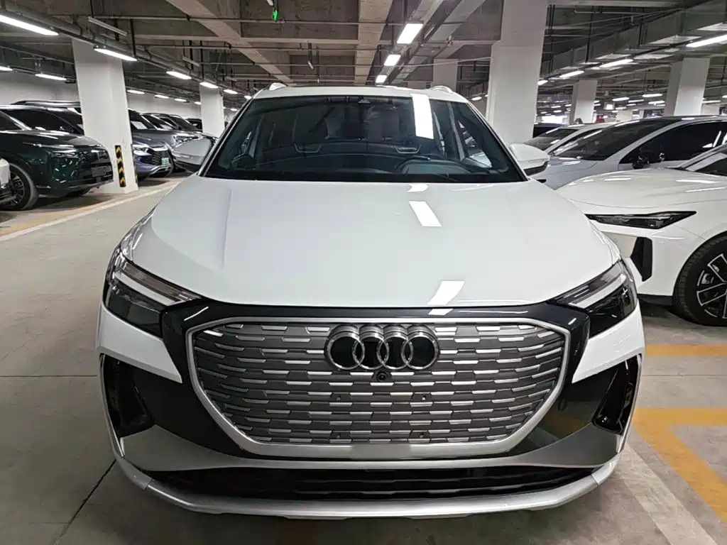 Audi Q4 e-tron — миниатюра 3
