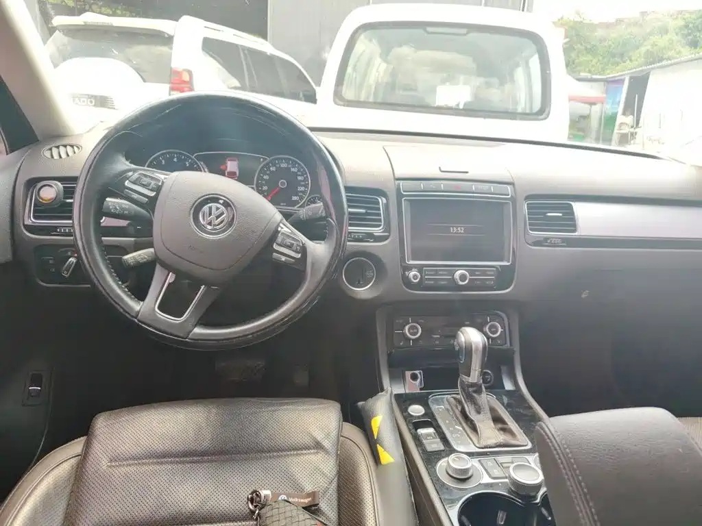 Volkswagen Touareg — миниатюра 10