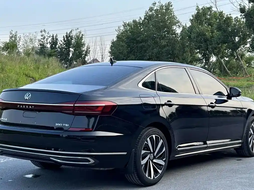 Volkswagen Passat — миниатюра 9