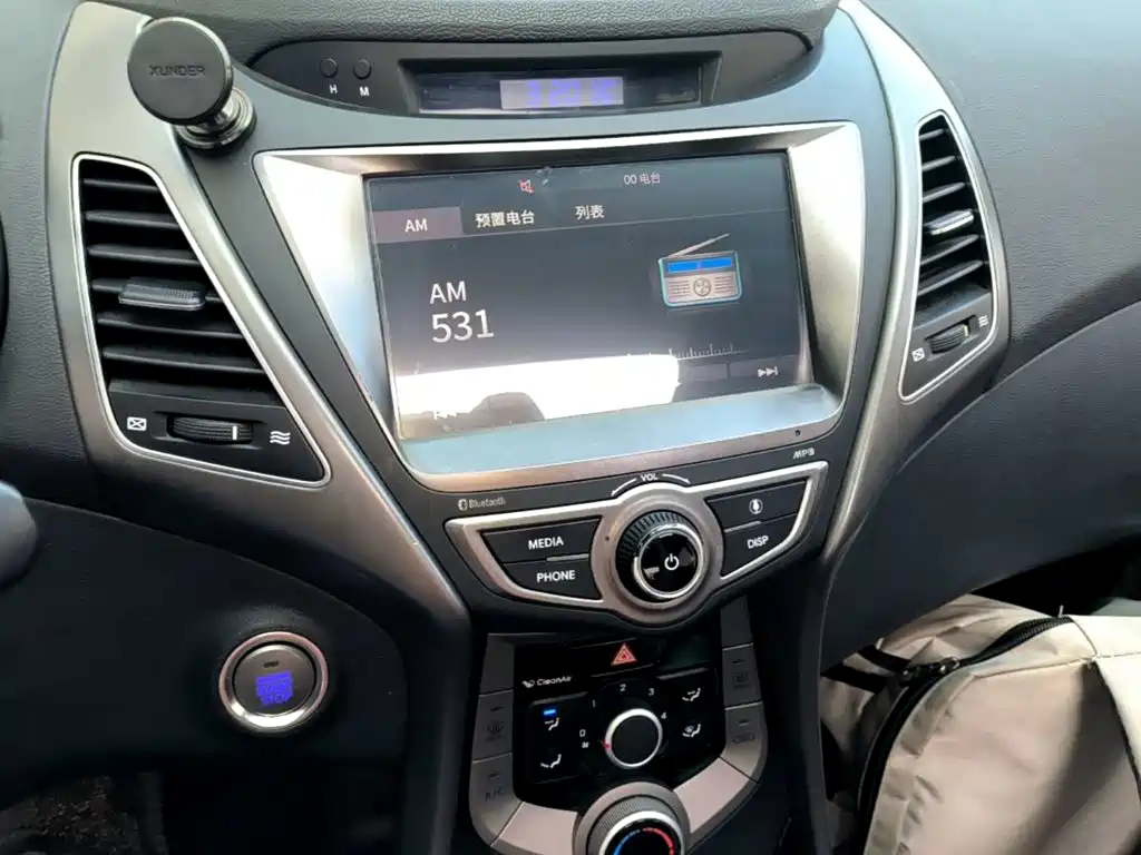 Hyundai Elantra Langdong — миниатюра 13
