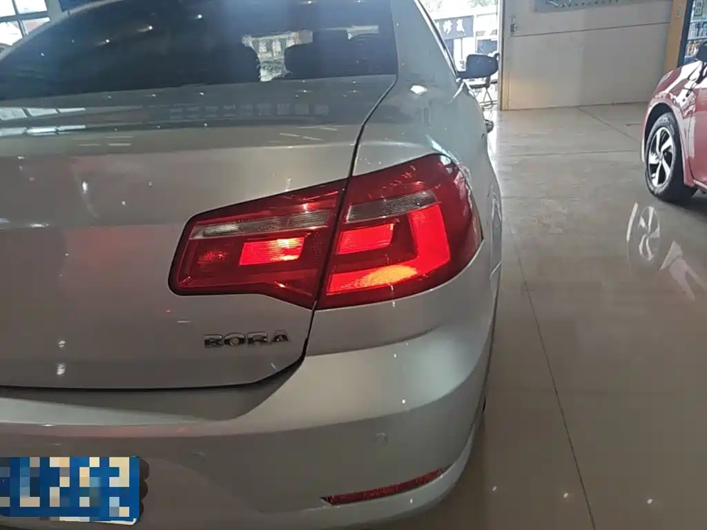 Volkswagen Bora — миниатюра 8