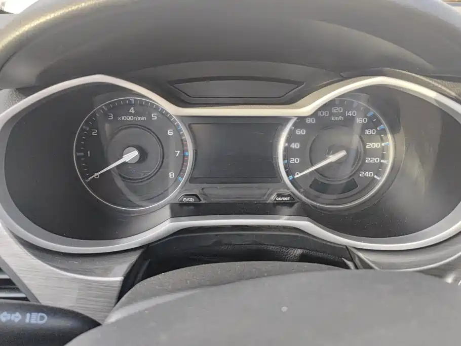 Geely Emgrand — миниатюра 14