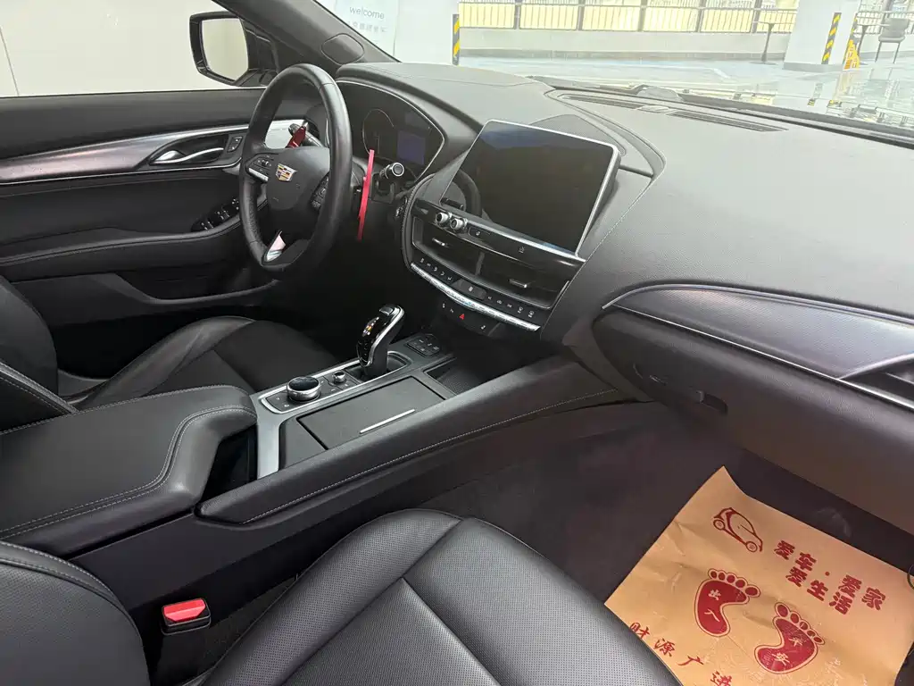 Cadillac CT5 — миниатюра 10