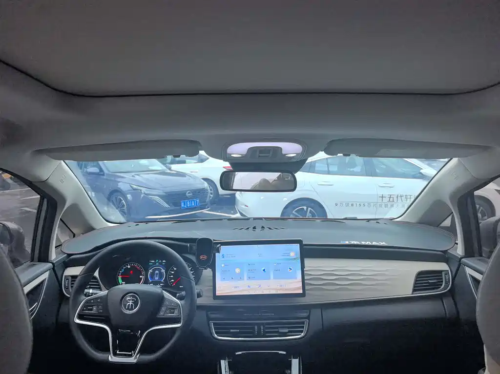BYD MAX New Energy — миниатюра 4