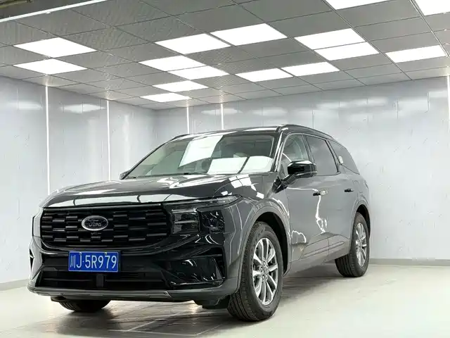 2025 Ford Edge