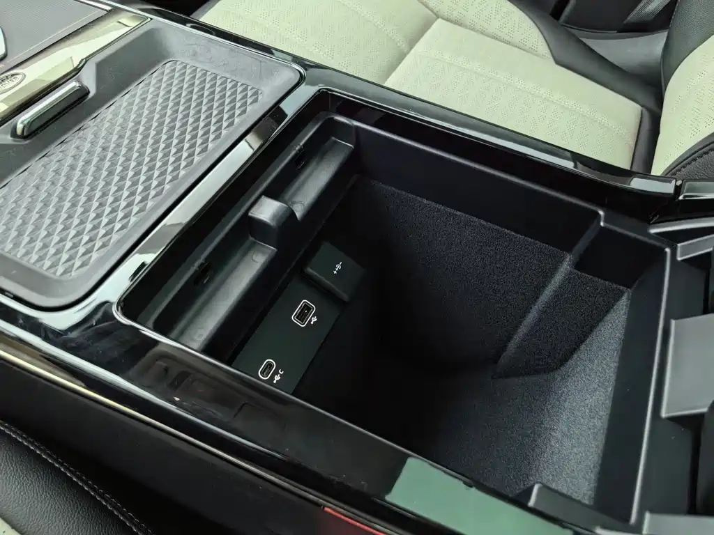 Land Rover Evoque — миниатюра 26