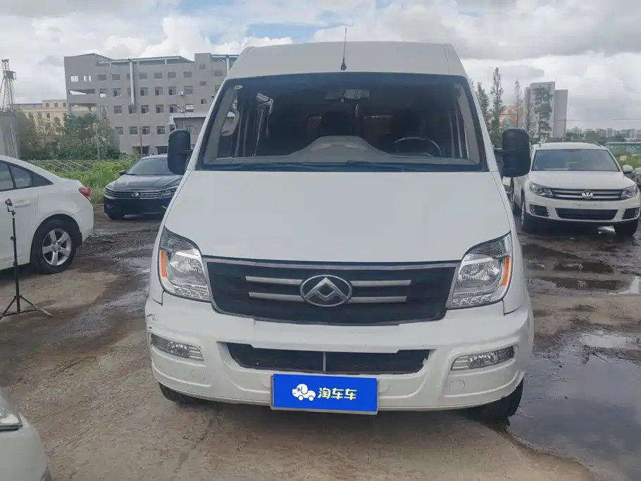 MAXUS V80 — миниатюра 2